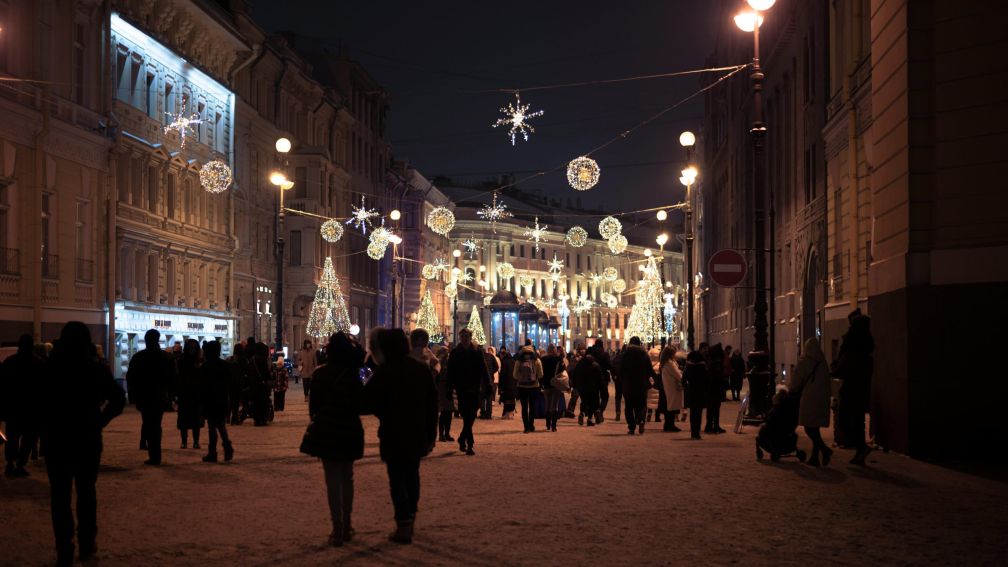 5 Walks to get you in the Christmas Spirit